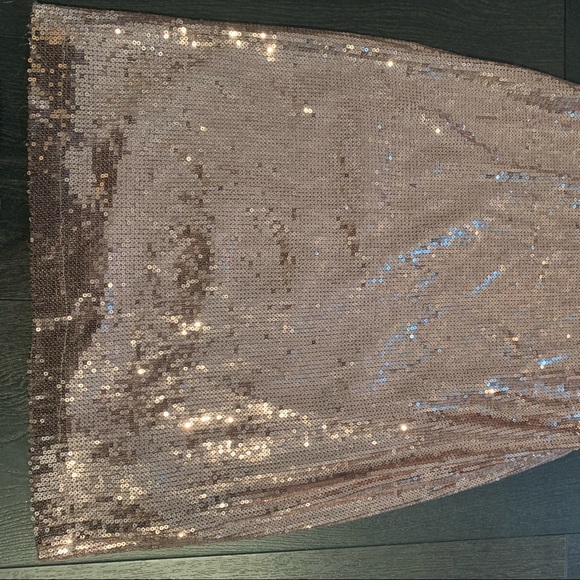 Forever 21 Rosegold sequin mini dress, size S - Picture 7 of 8